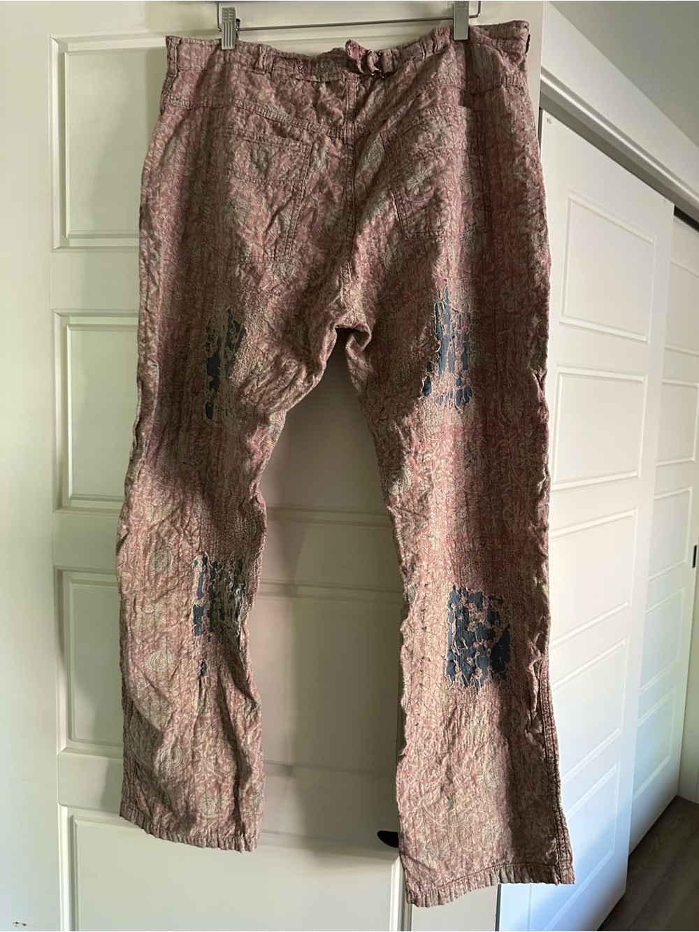 Magnolia Pearl Roe Pant dusty pink floral block print - Picture 2 of 7